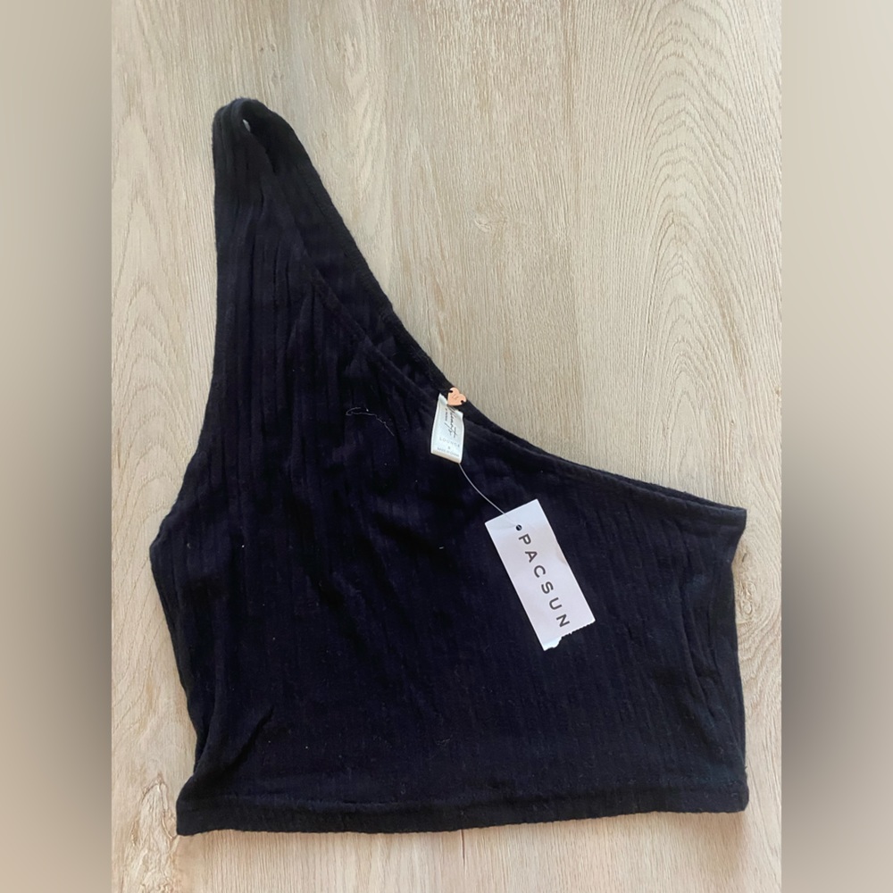 Adorable PacSun one shoulder cropped black top in size small